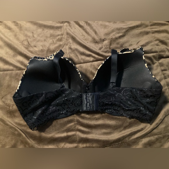 Self Expressions by Lilyette, size 40DD, animal print, cute and comfy bra - Picture 7 of 7